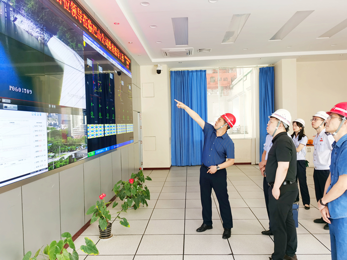 察看現場  于慶叔 攝_副本.jpg